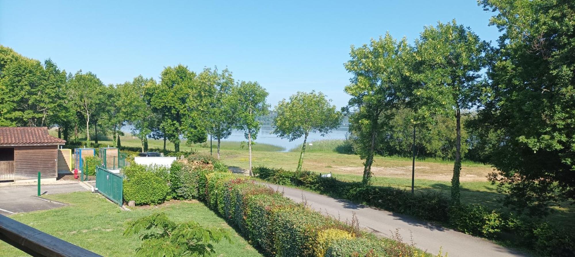 Les Terrasses Du Lac Piscine Et Vue Lac A4 Aureilhan  Экстерьер фото